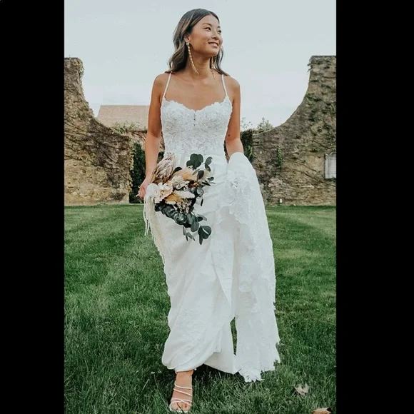 Essence of Australia ivory wedding gown (FINAL PRICE✨) - Picture 4 of 14